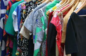 Read more about the article How to Start De-cluttering in a Practical Way: An Alternative to KonMari