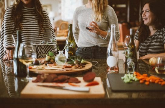 Read more about the article An Intuitive Eating Introduction — And How It Can Change Your Life