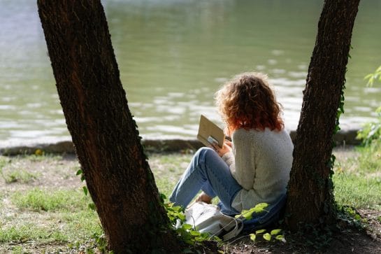 Read more about the article Finding Comfort in JOMO – The Joy of Missing Out