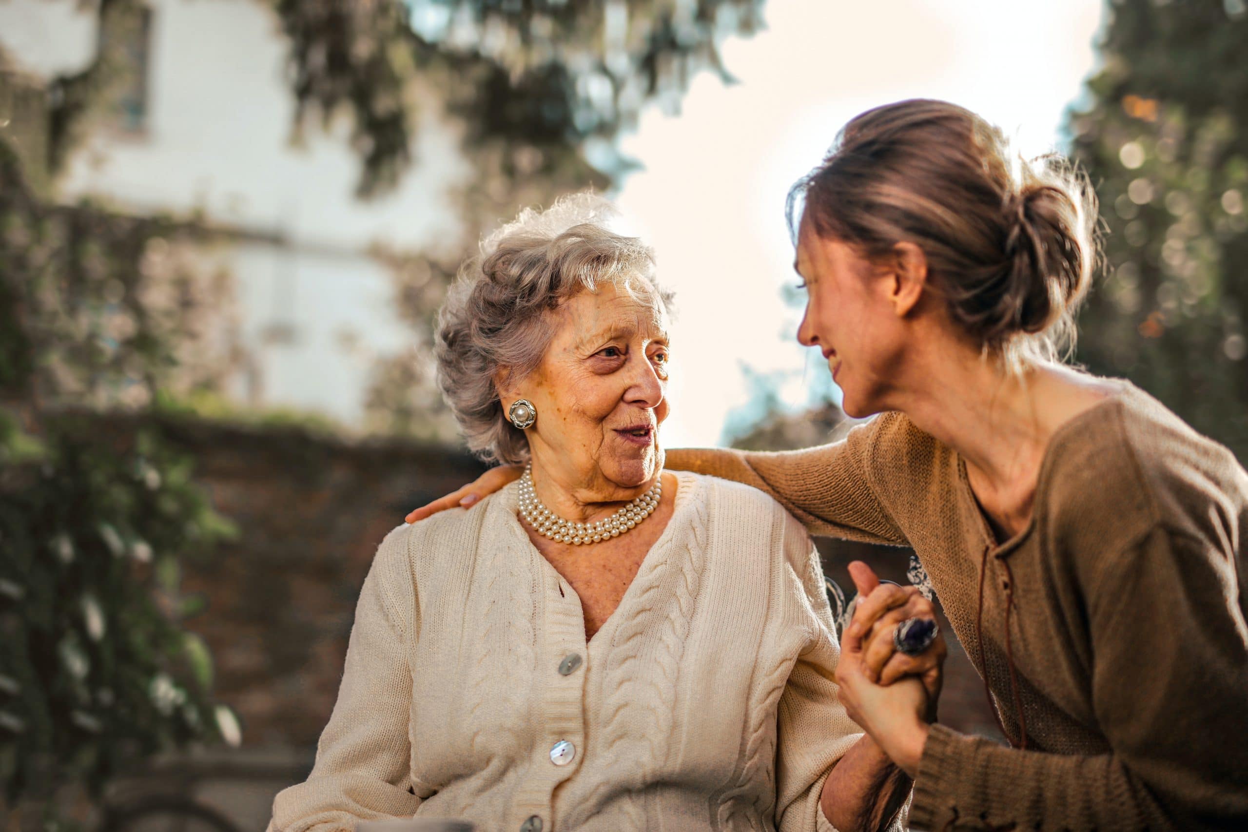 Read more about the article Adult Child Guilt: Quick Tips on Setting Boundaries With Your Capable Parents
