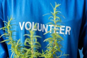 Read more about the article Make miracles happen! Benefits of volunteering in your community.
