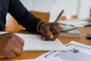 Read more about the article Everything is Backwards: Being Left Handed in a Right-Handed World