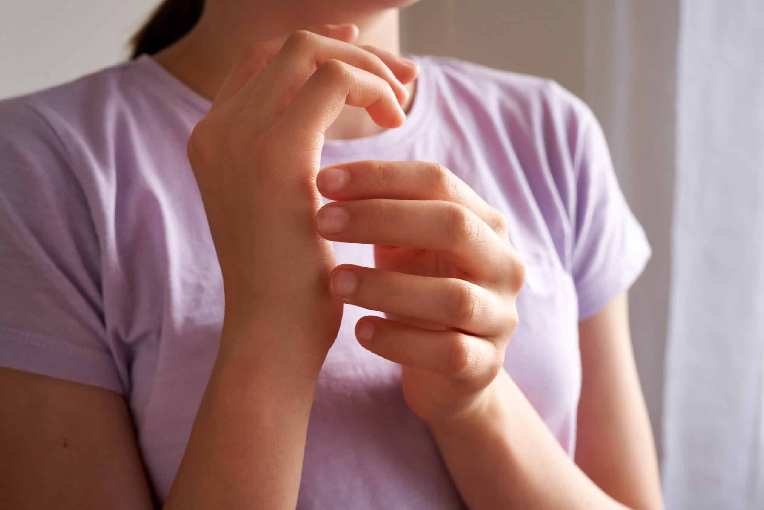 Read more about the article Experiencing anxiety? Here are 12 Simple Calming Techniques