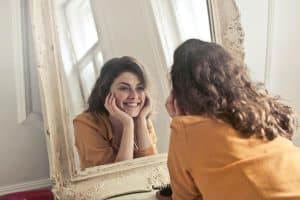 Read more about the article Here’s How to Love What You See in The Mirror