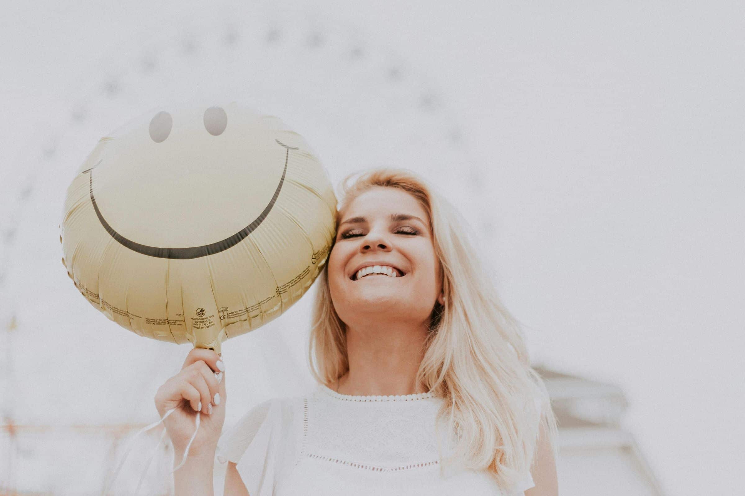 Read more about the article Living More Positively: How To Change Your Self-Perception