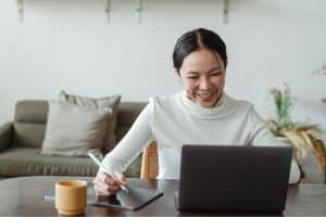 Read more about the article Supporting Remote Workers: How to Keep Your Team Connected and Motivated
