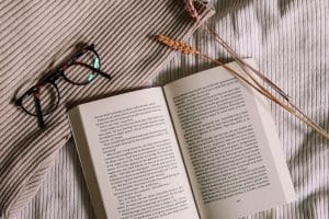 Read more about the article Five Reasons to Look Into Self-Publishing