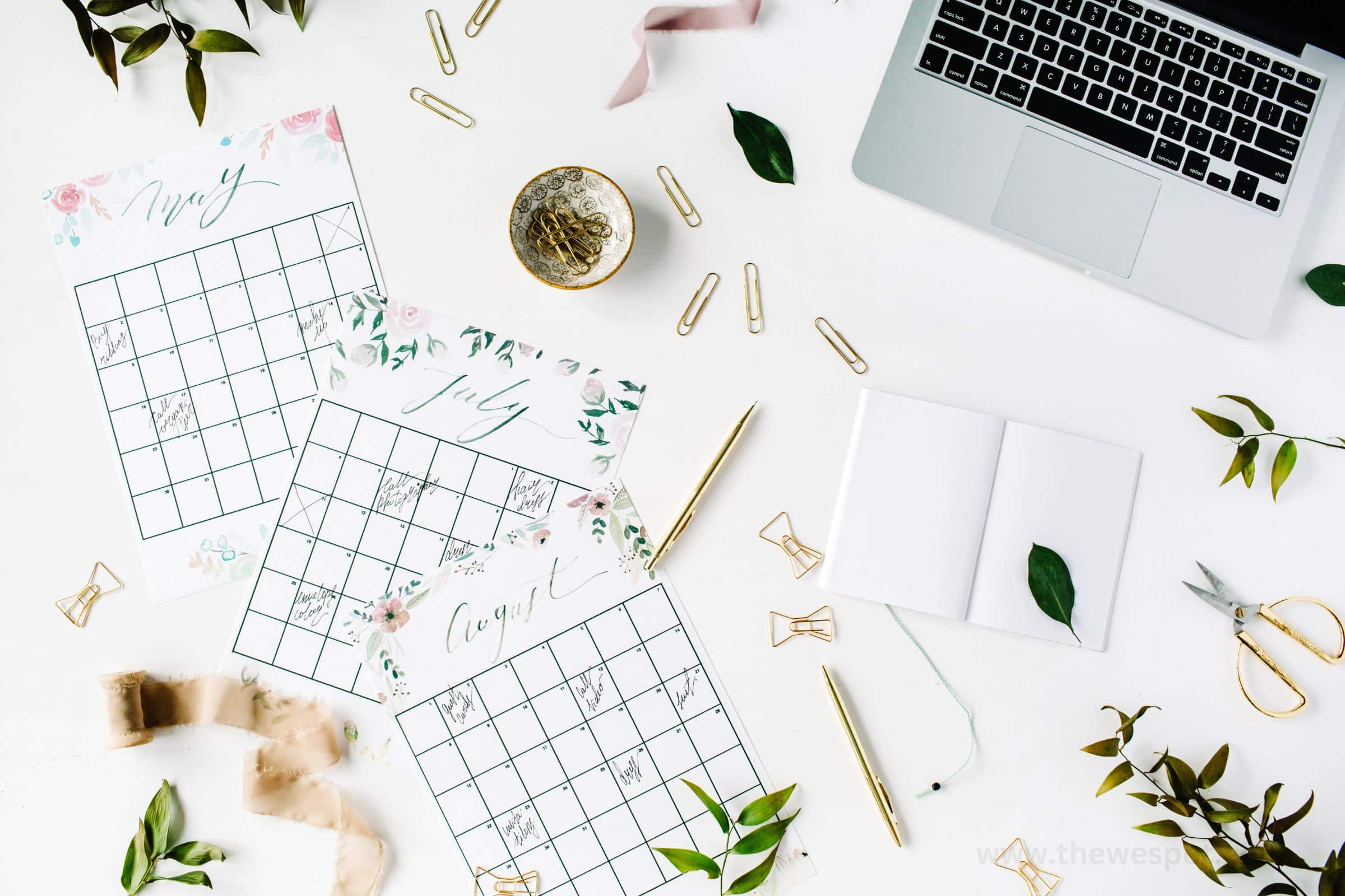 Read more about the article How to Use Custom Calendars to Impress Customers
