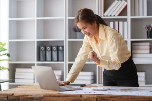 Read more about the article What Makes A New Employee Feel At Home?