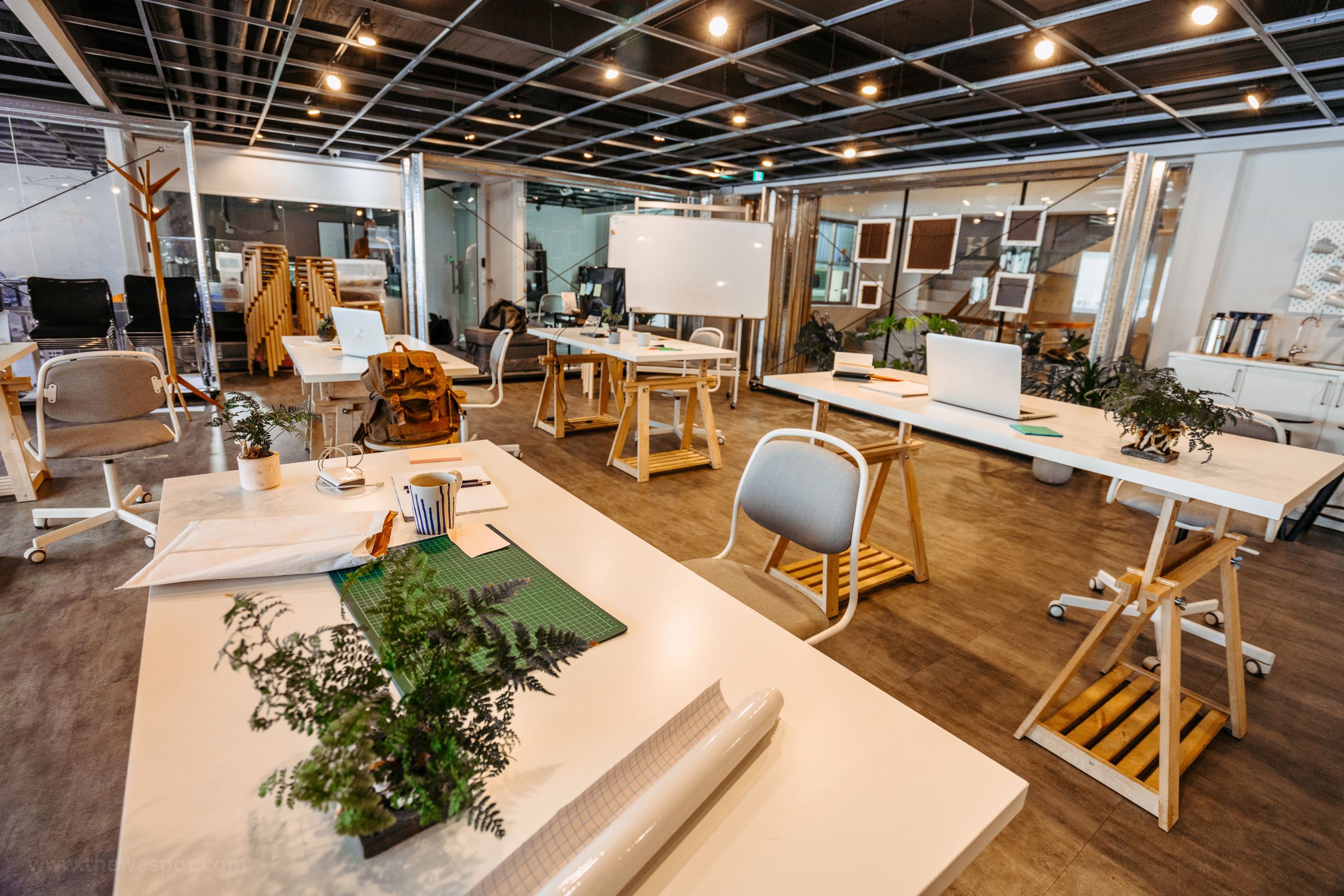 Read more about the article 5 Innovative Ways to Cut Costs and Boost Profits in Your Business
