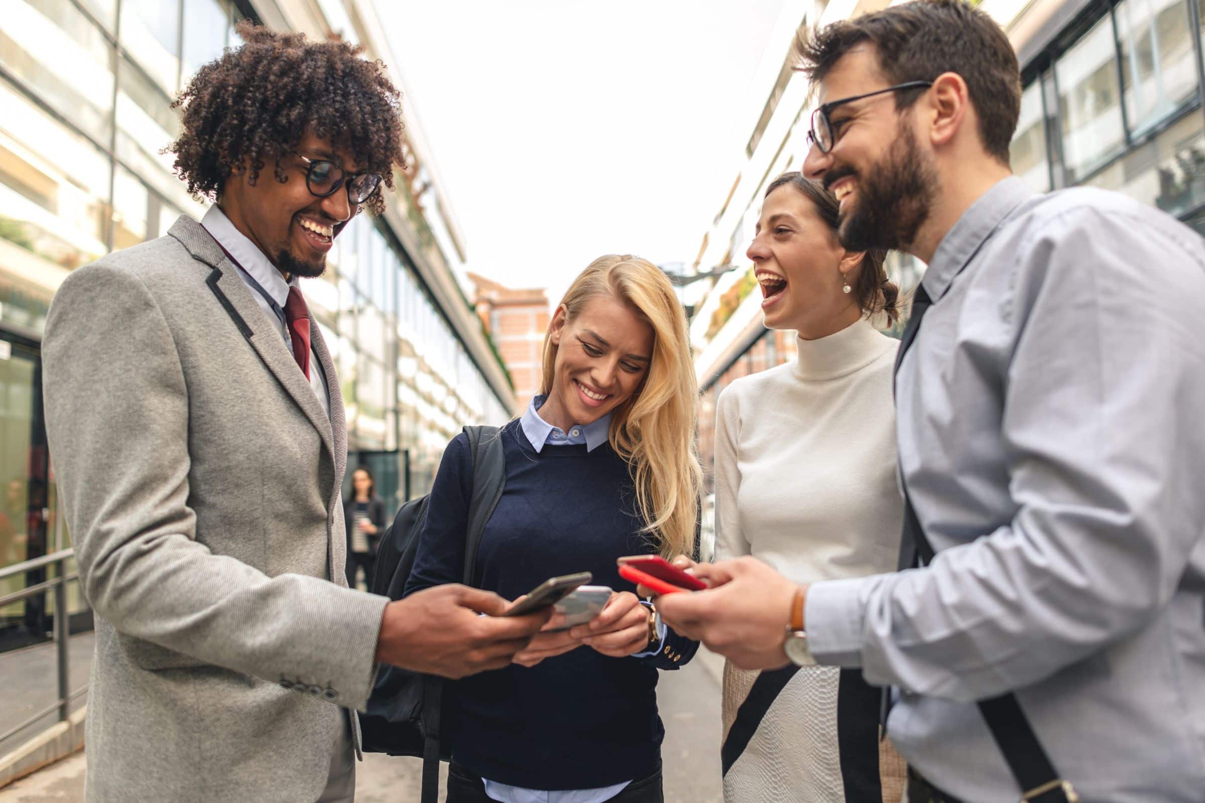 Read more about the article The Art of Mindful Networking: Building Genuine Connections in Today’s Fast-Paced World