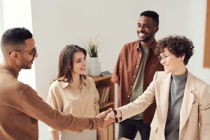 Read more about the article Here’s How To Create A Business That Attracts Attention