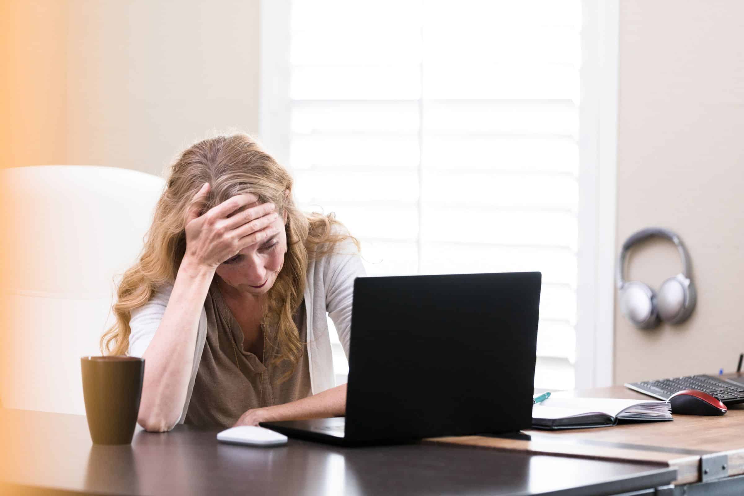 Read more about the article How to Tell if You’re Emotionally Disconnected