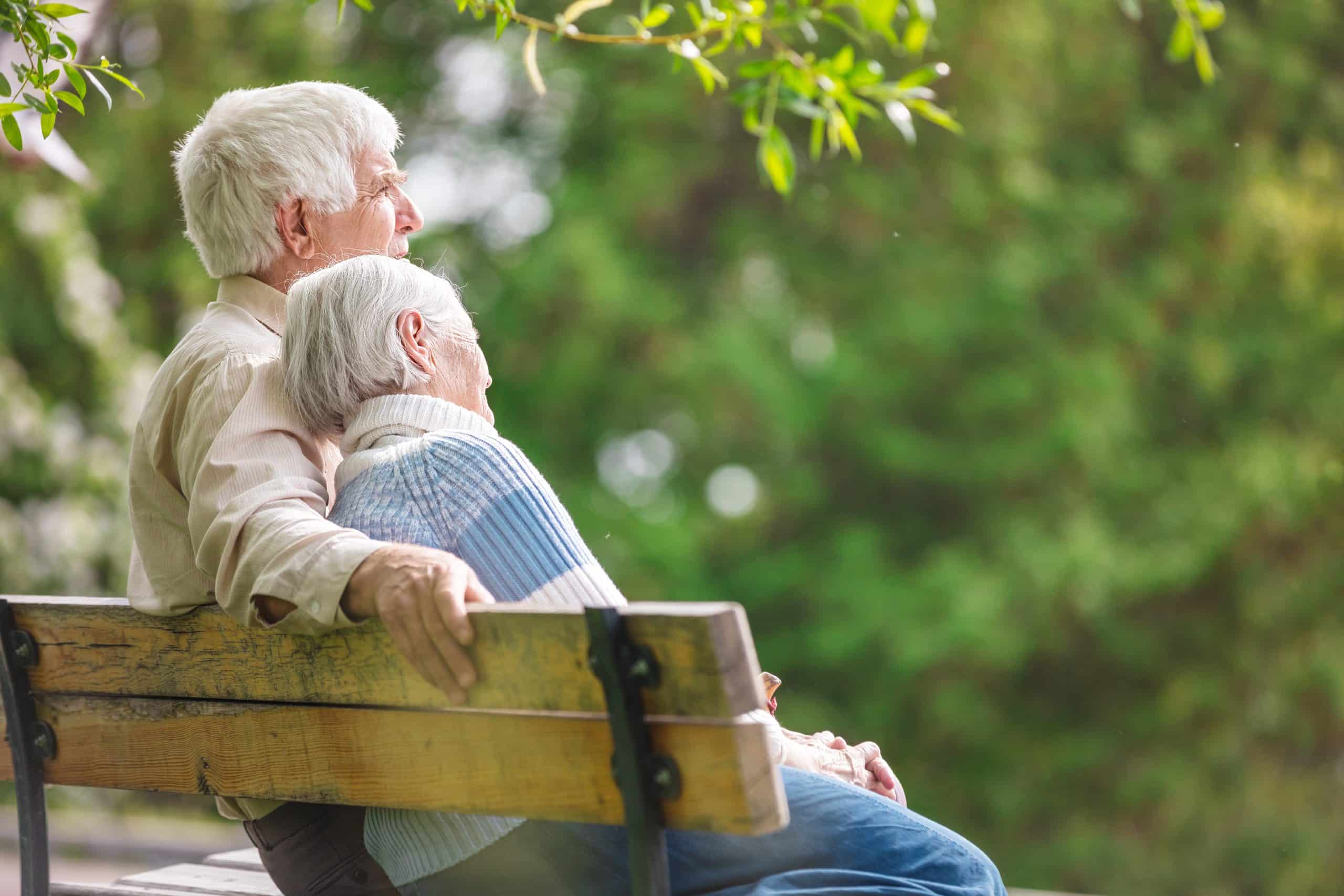 Read more about the article How to Use a Personal GPS Tracker Effectively for Elderly