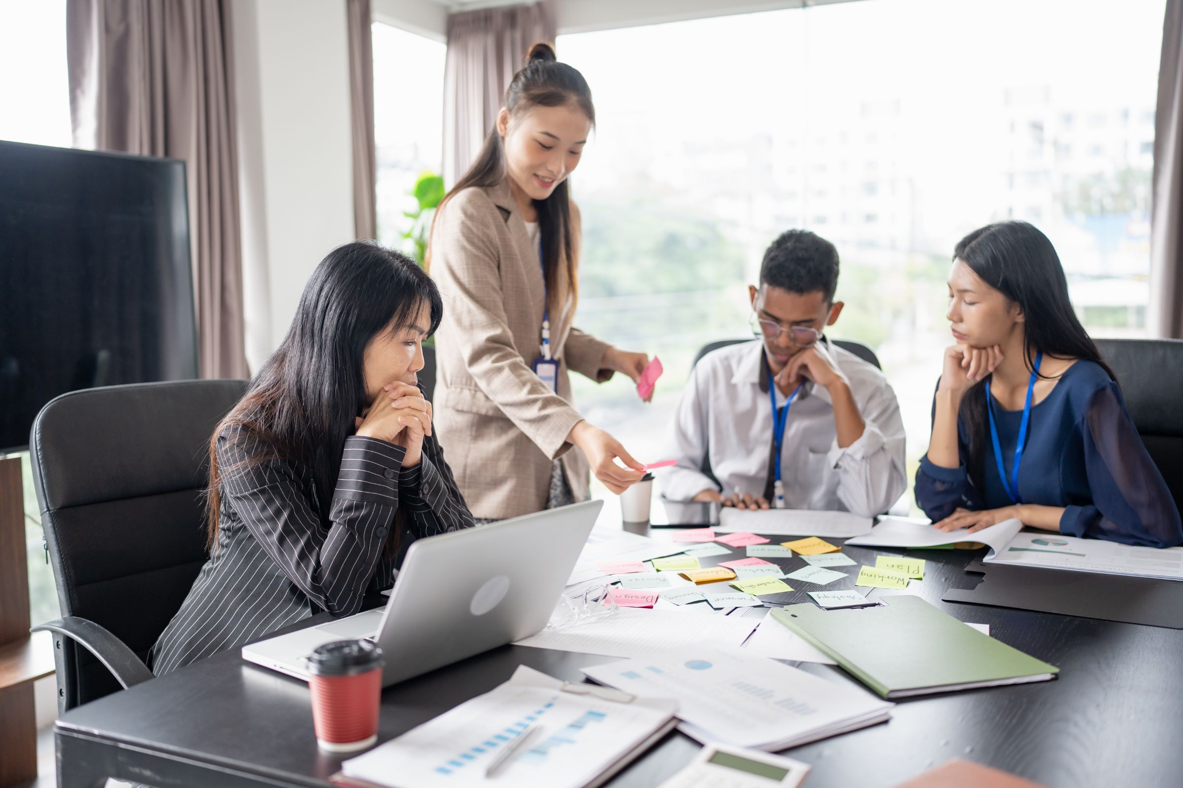 Read more about the article The Hidden Ways Workplace Training Shapes Your Career Path