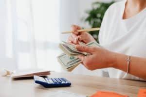 Read more about the article How to Calm Your Money Anxiety Problems