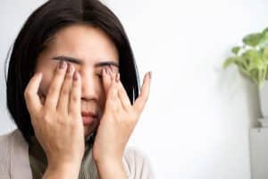 Read more about the article How to Improve Tired, Strained and Irritated Eyes